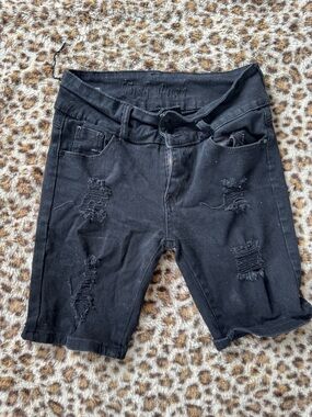 Tush Push Women’s Black Distressed Jean Shorts size 11